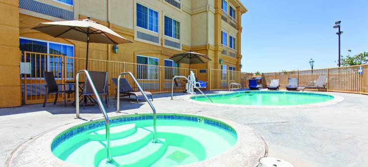 维克托维尔希斯皮里亚拉昆塔温德姆套房酒店(La Quinta Inn & Suites by Wyndham Hesperia Victorville)图片