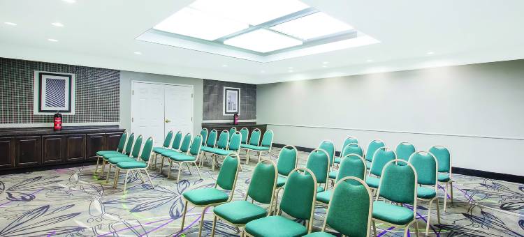 博蒙特西拉昆塔温德姆套房酒店(La Quinta Inn & Suites by Wyndham Beaumont West)图片