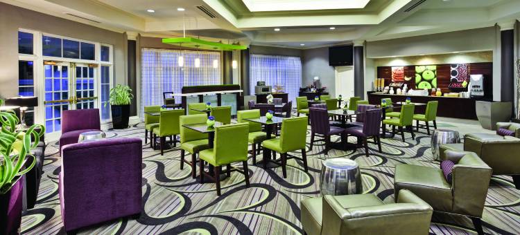 伯明翰胡佛拉昆塔温德姆套房酒店(La Quinta Inn & Suites by Wyndham Birmingham Hoover)图片