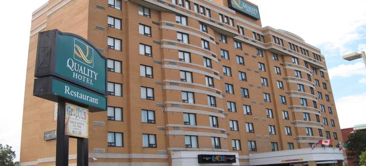 蒙特利尔东凯艺套房酒店(Quality Inn and Suites Montreal East)图片