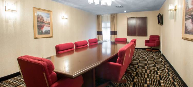 波蒂奇中央区的品质套房酒店(Quality Inn & Suites)图片