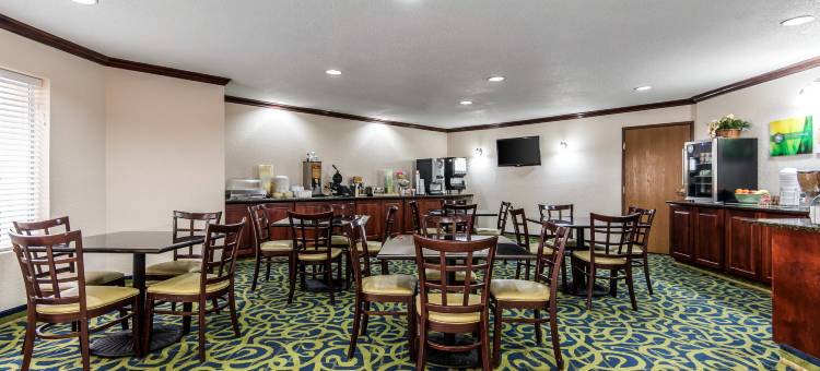 Quality Suites Kansas City International Airport图片