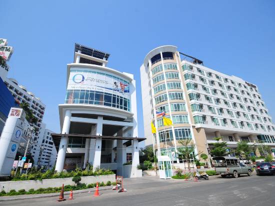 拉瑪二世公園村酒店