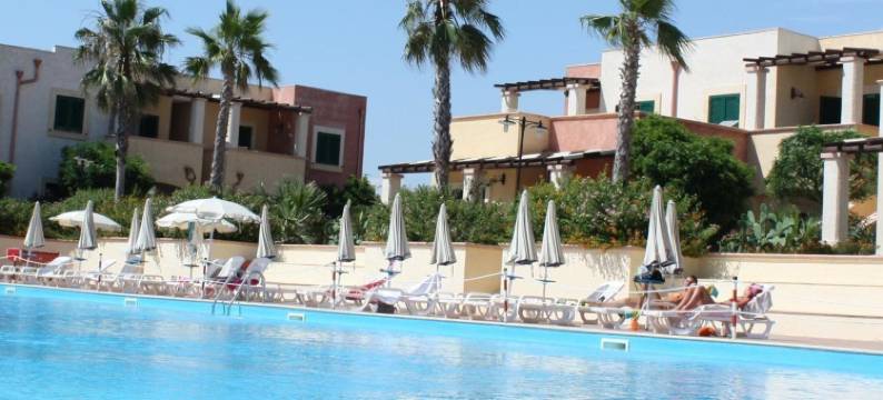 阿科德尔萨拉西诺村度假村(Villaggio Resort Arco Del Saracino)图片