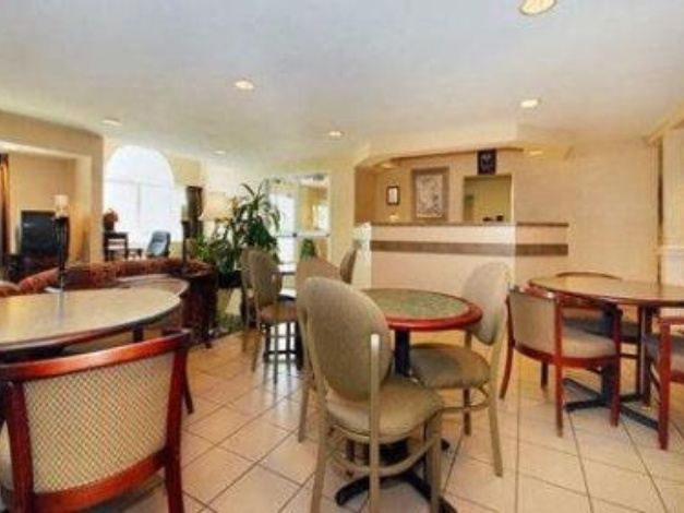 Quality Inn Suites Mt Juliet Hotel Reviews And Room Rates
