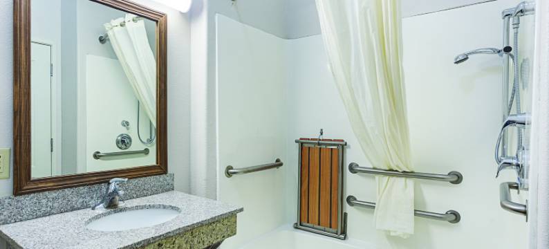 布伦纳姆呗盟酒店(Baymont by Wyndham Brenham)图片