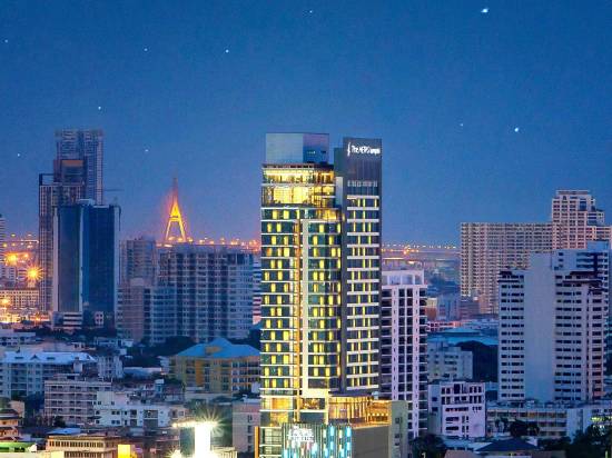 隆披尼艾塔斯酒店