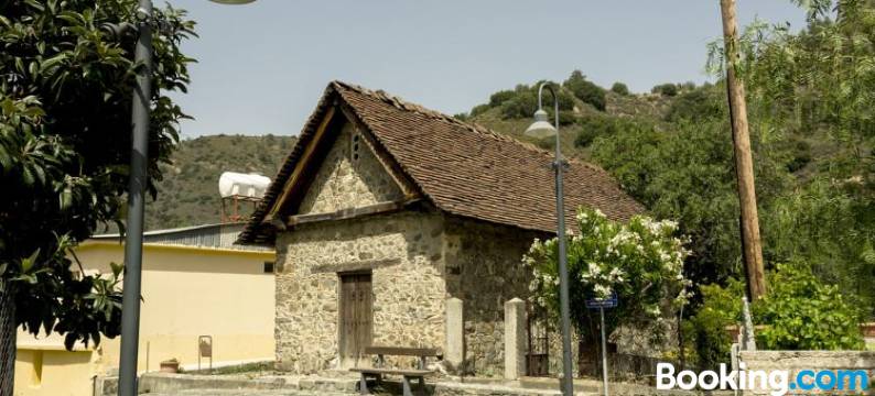 安斯特传统别墅酒店(Anastou's Traditional House)图片