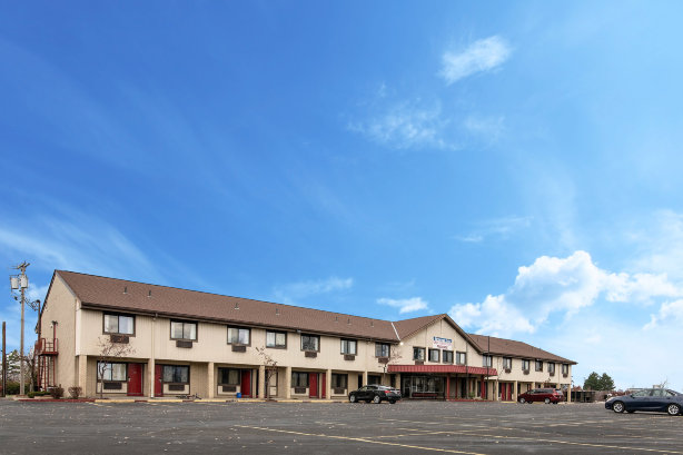 Rodeway Inn Hotel Overview