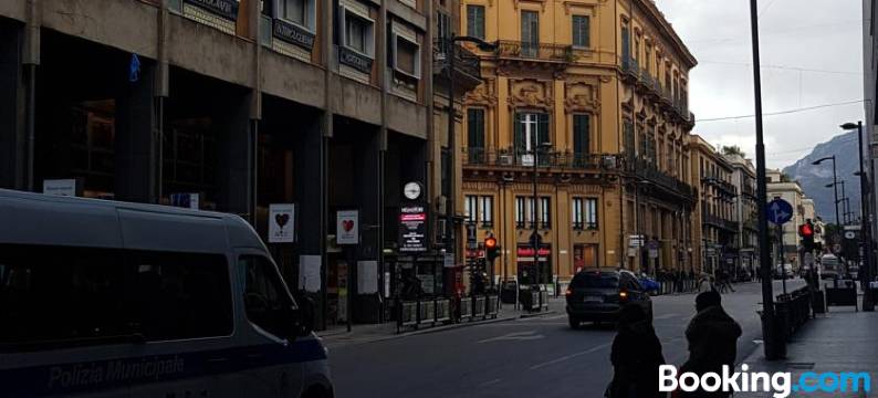 鲁葛洛赛提莫画廊旅馆(Ruggero Settimo Gallery)图片