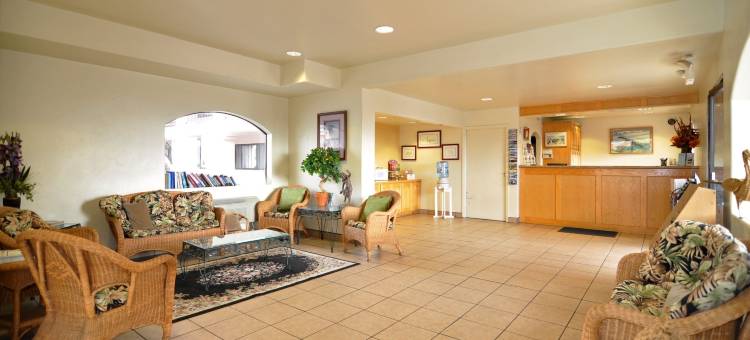 艾池沃特套房酒店(Edgewater Inn and Suites)图片