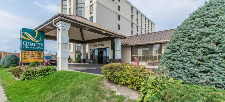 湾前品质酒店及套房(Quality Inn & Suites Bay Front)图片