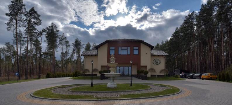 莱兹乌斯特尼别墅酒店(Villa Leśne Ustronie)图片