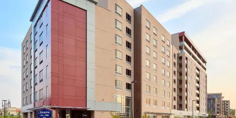 希爾頓歡朋套房酒店-魁北克市聖羅穆亞爾德