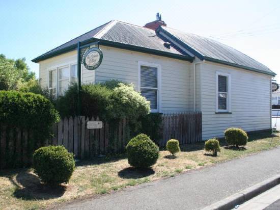 Westbury Gingerbread Cottages Hotel Reviews And Room Rates Trip Com