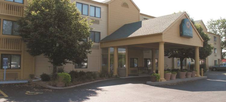 堪萨斯城北拉昆塔温德姆酒店(La Quinta Inn by Wyndham Kansas City North)图片