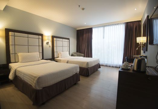 Sukhumvit Suites Hotel Hotel Overview
