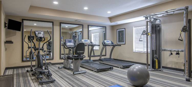 Candlewood Suites 布卢明顿(Candlewood Suites Bloomington)图片