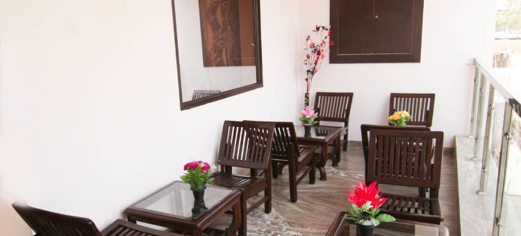 OYO 19535 塔吉尼瓦斯酒店(Hotel Taj Niwas)图片