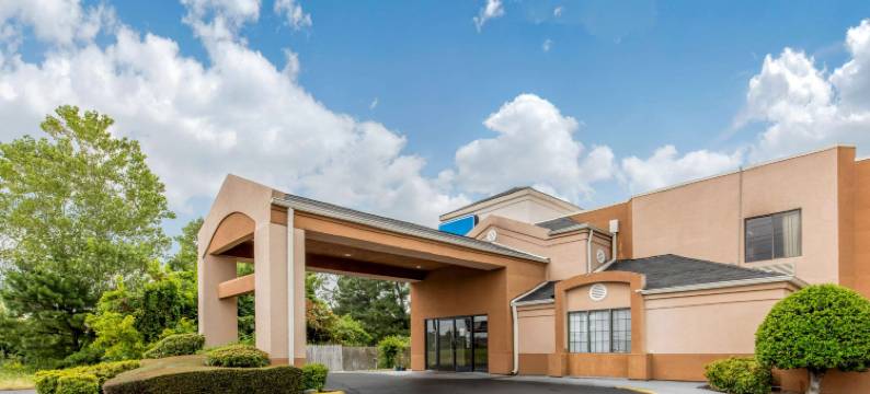 美国路孟菲斯I 240镇屋经典旅馆(Classic Inn by Townhouse American Way Memphis I 240)图片