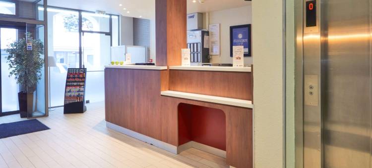 巴黎西部 - 勒瓦卢瓦佩雷康铂酒店(Campanile Paris Ouest - Pte de Champerret Levallois)图片