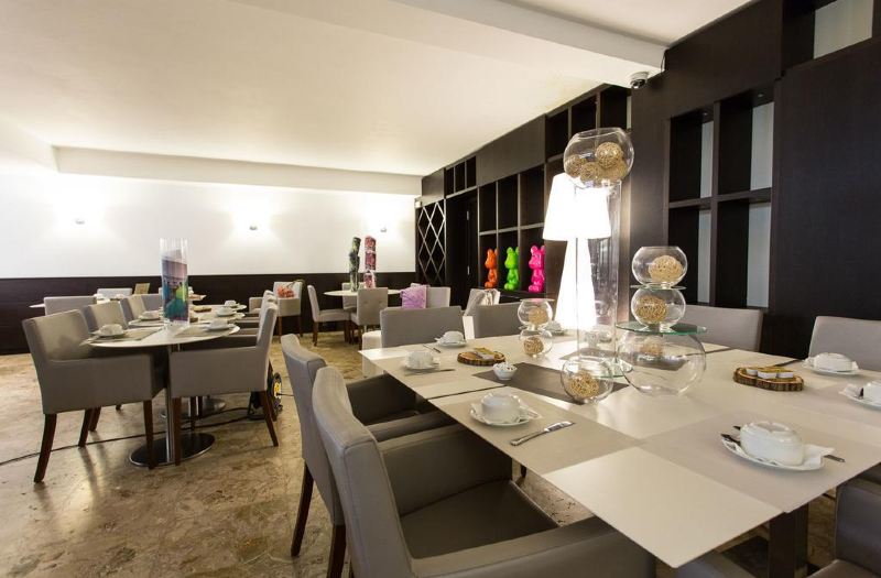 Hotel Revellata Hotel Reviews And Room Rates - 