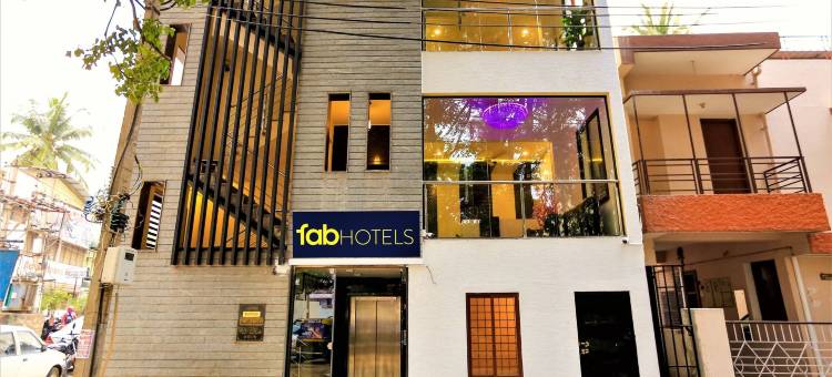 Fabhotel 企业皇冠(FabHotel Corporate Crown - Nr Jyoti Nivas University)图片