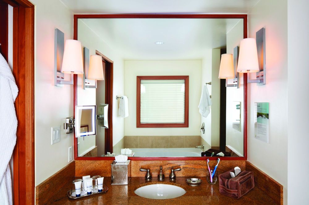 Pan Pacific Whistler Village CentreOver view