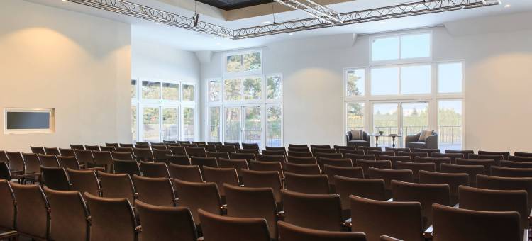 巴黎竞技场圣云万丽酒店(Renaissance Paris Hippodrome de St. Cloud Hotel)图片