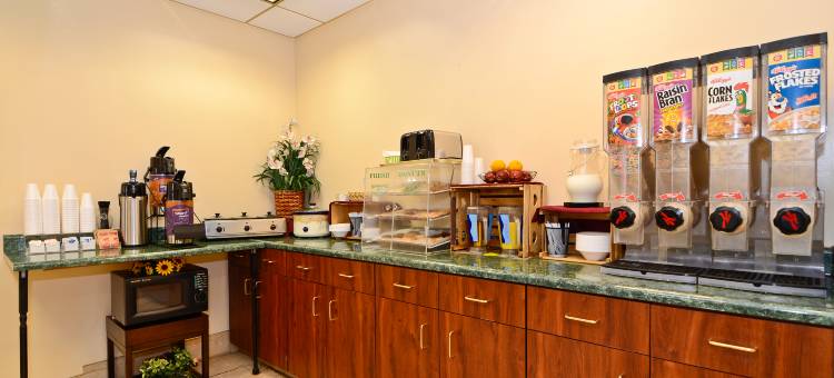 Baymont by Wyndham Louisville Southwest图片