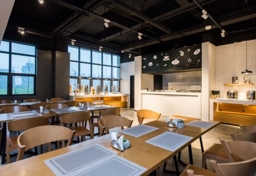 GRACE SELECT HOTEL Hotel Overview