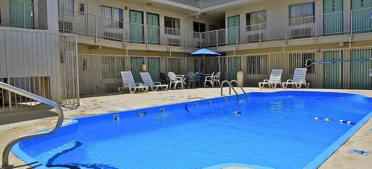 阿尔伯克基南 - 机场6号汽车旅馆(Motel 6 Albuquerque, NM - South - Airport)图片