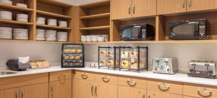 温尼伯东速8酒店(Super 8 by Wyndham Winnipeg East MB)图片