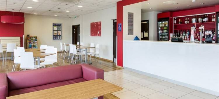 坎伯利中心旅屋酒店(Travelodge Camberley Central)图片