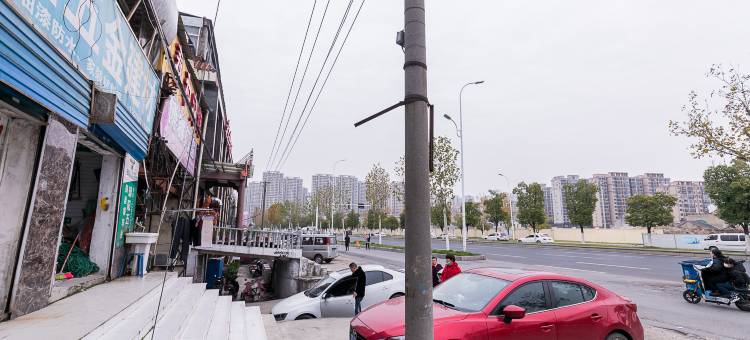 OYO南京夜城宾馆(双龙大道殷巷夜市美食城店)图片