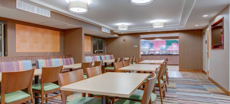 普茨茅斯海岸万枫酒店(Fairfield Inn Portsmouth Seacoast)图片