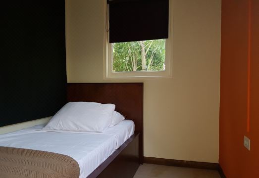 White Beach Apartments Eagle Beach Hotel Overview