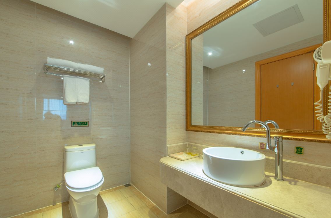 Vienna International Hotel Yangjiang Jiangcheng District - 