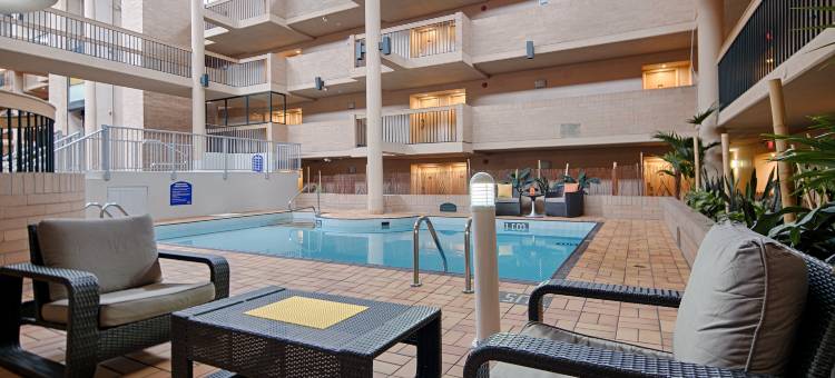 Best Western Plus Village Park Inn图片