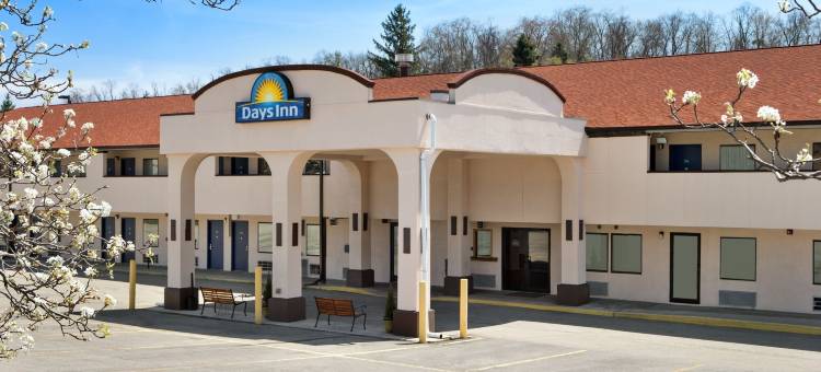 蒙罗维尔匹兹堡罗德威套房酒店(Rodeway Inn & Suites Monroeville-Pittsburgh)图片