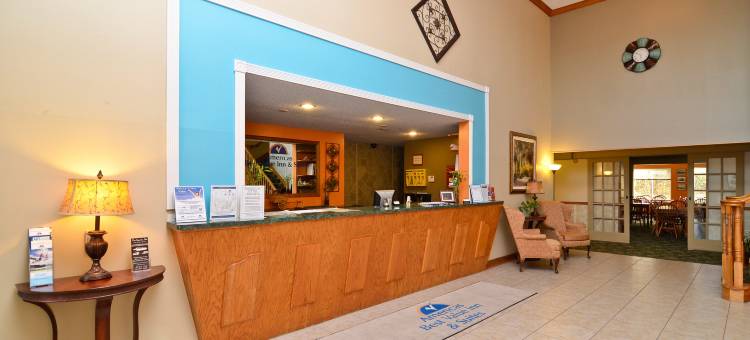 奥沙克湖速8酒店(Super 8 by Wyndham Lake of the Ozarks)图片