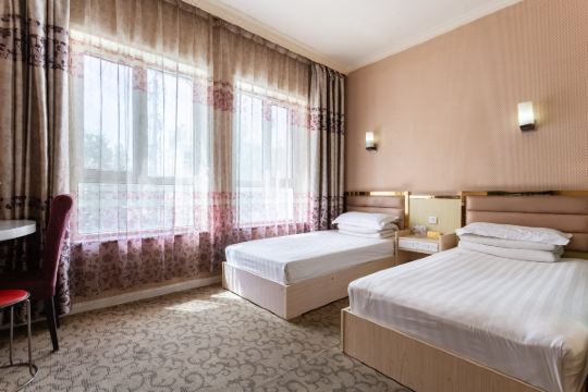 选择房间开业:2015金戈商务宾馆位于叶城县"天路零公里,昆仑**城"打卡