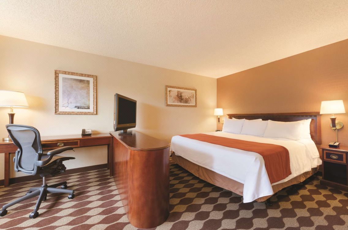 Radisson Hotel Seattle Airport Hotel Reviews And Room Rates - 