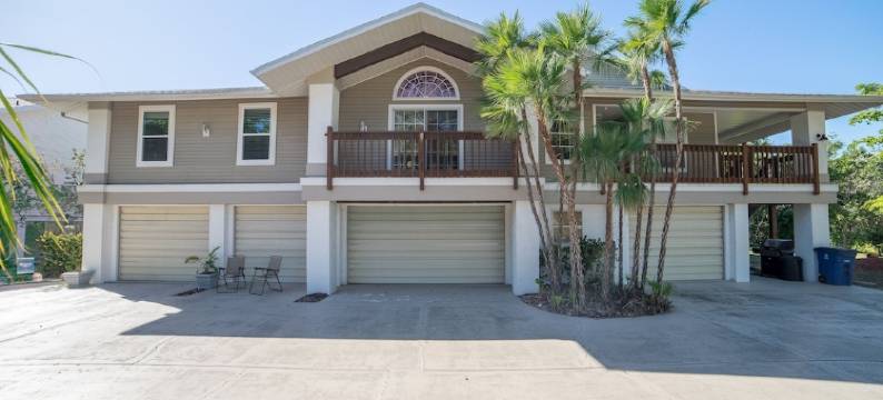 印第安湾大道 21620 号酒店 - 3 居之家(21620 Indian Bayou Drive - 3 Br Home)图片