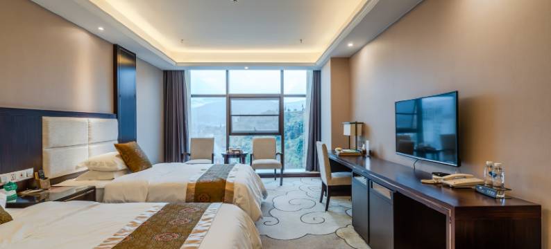 荥经鸽子花大酒店图片