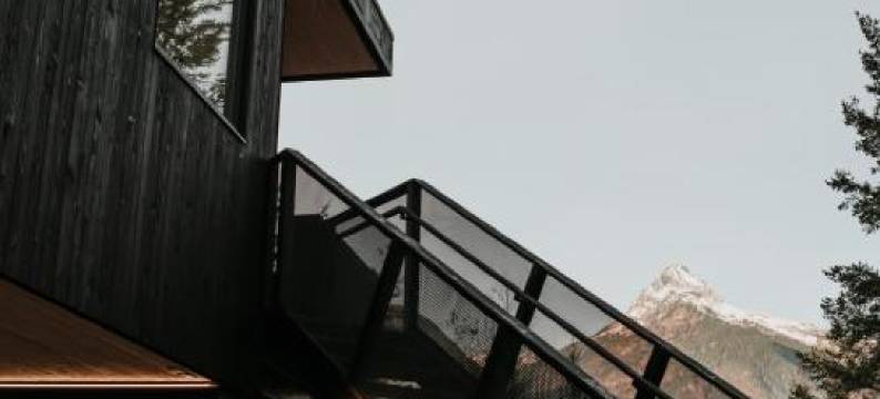 桑沃夫河滨小屋度假村(Sunwolf Riverside Cabins)图片