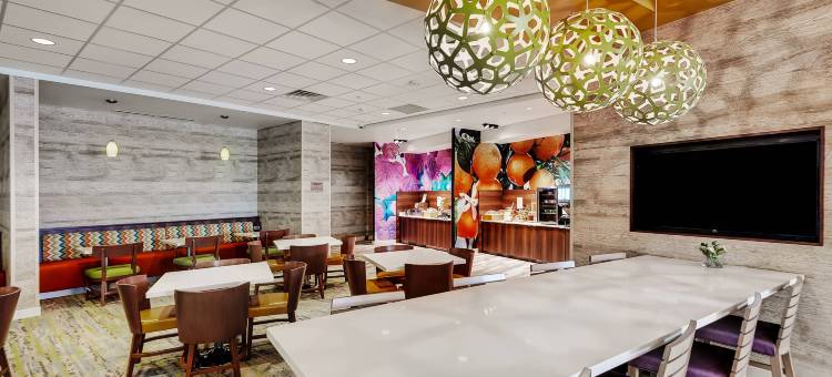 芝加哥绍姆堡万豪万枫酒店(Fairfield Inn & Suites Chicago Schaumburg)图片