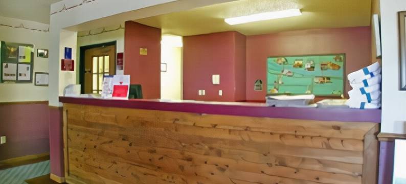 温德姆戴斯酒店及套房威廉斯堡IA北(Days Inn & Suites by Wyndham Williamsburg IA North)图片