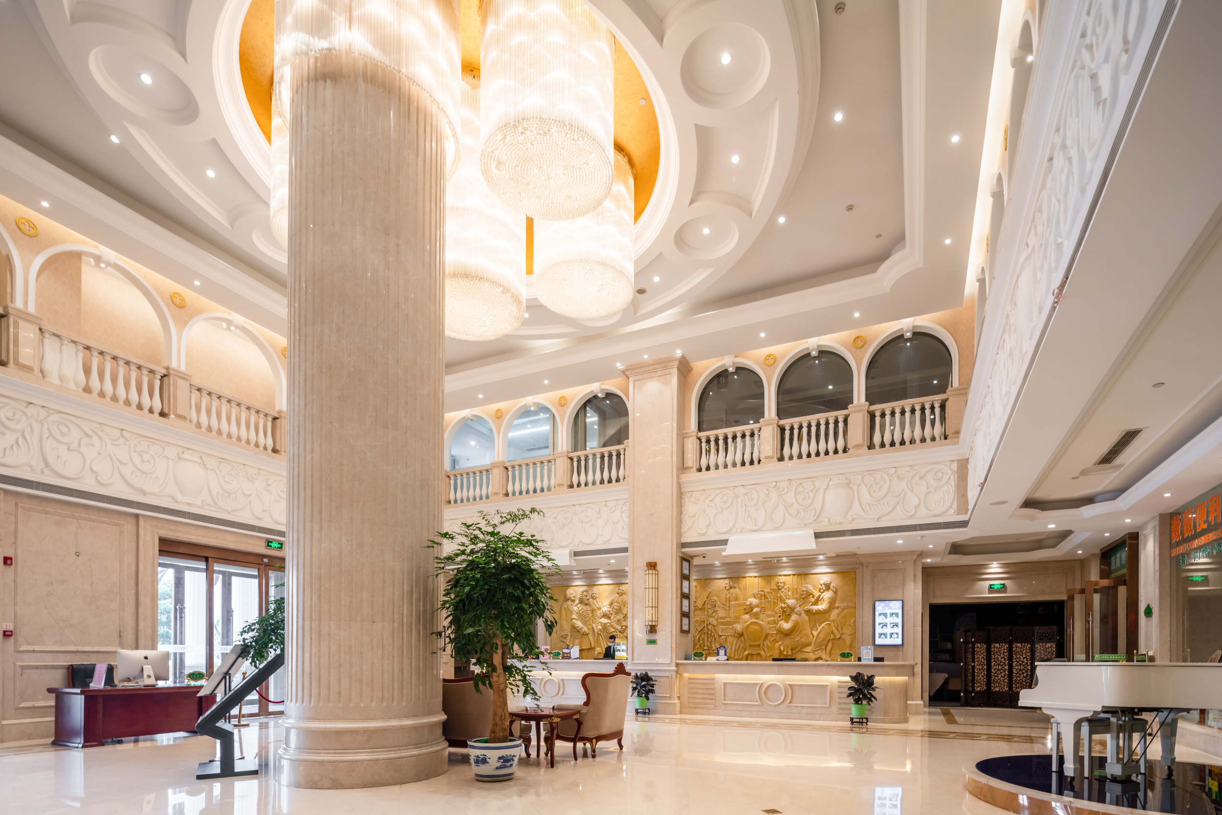 Vienna International Hotel (Bazhong Dadongmen) Over view