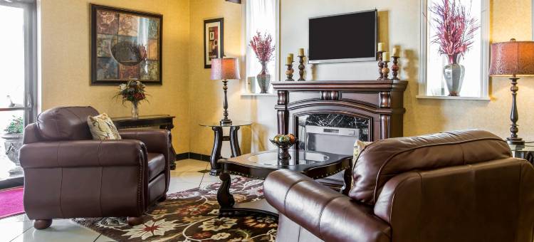 格林维尔品质酒店及套房 - 海伍德购物中心(Quality Inn & Suites Greenville - Haywood Mall)图片